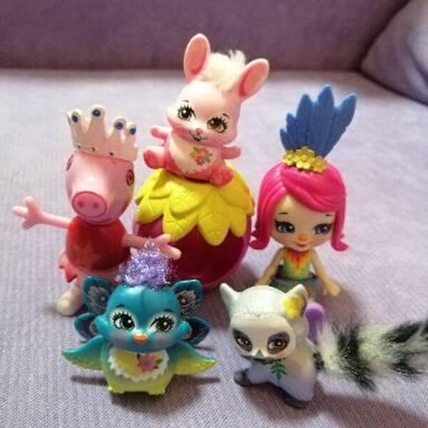 Enchantimals figura szett öltöztethető babával és ajándék Peppa malaccal 3500 ft
