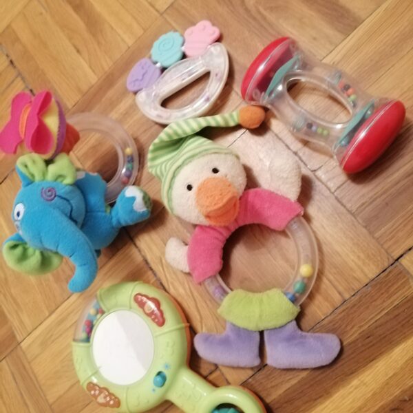 Baba játékcsomag 7(a tükör zenél) 3500ft