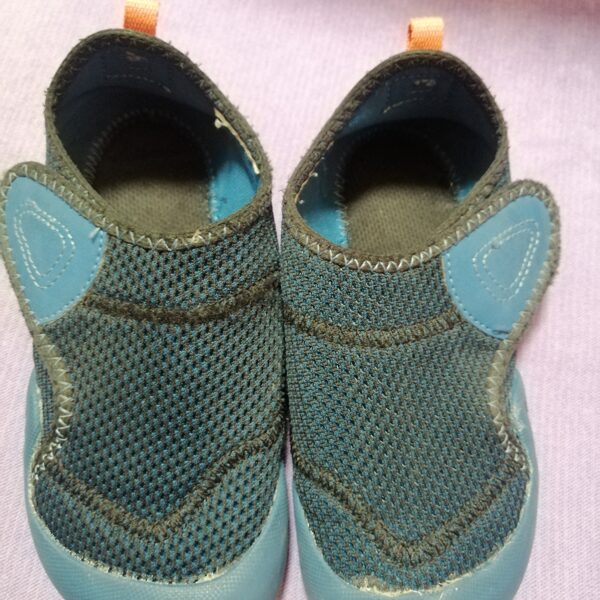 puha talpú gyerek tornacipő használt 31-es 2500ft 