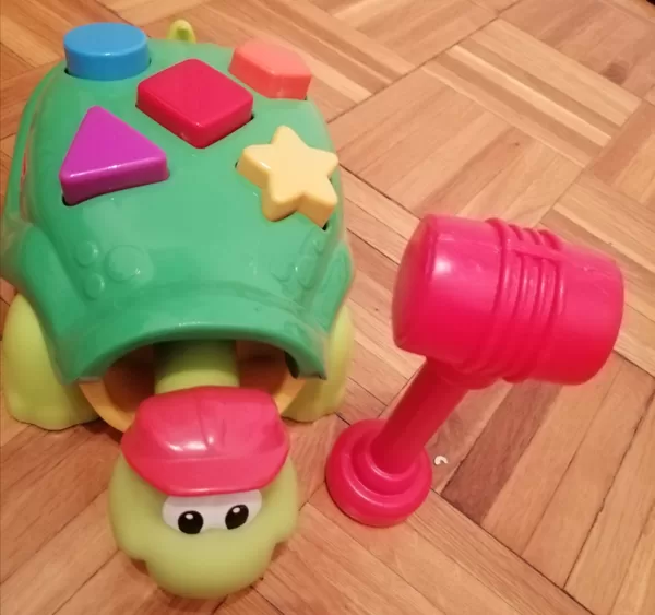Fisher price forma kalapácsos teknős 3800ft