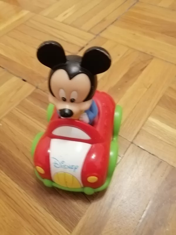 mickey hangot adó kisautó 1800ft